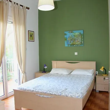 Eleni Apartament Kómboi
