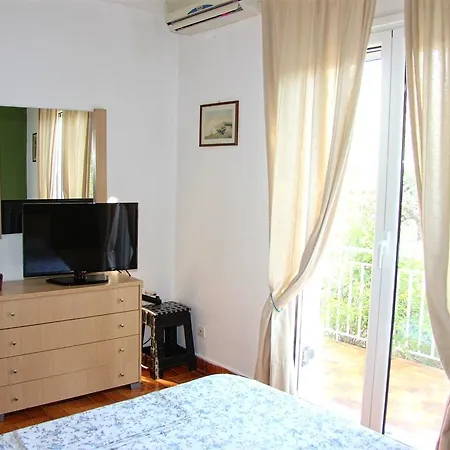 Eleni * Κόμποι